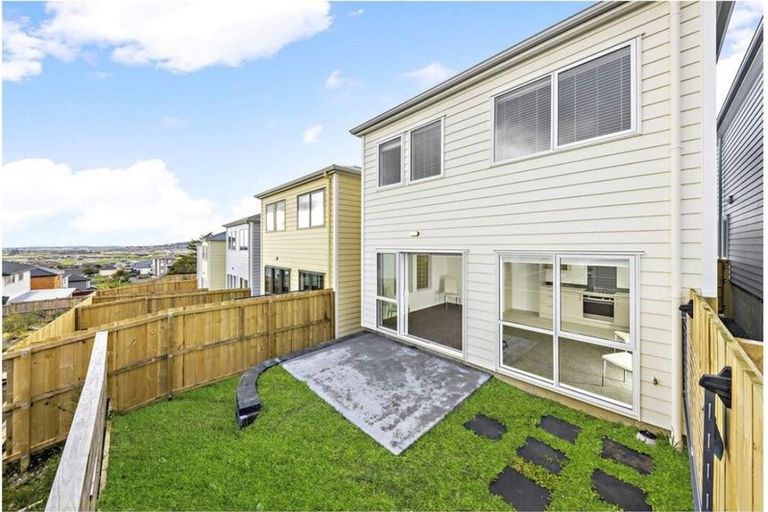 Photo of property in 114 Joseph Street, Flat Bush, Auckland, 2019