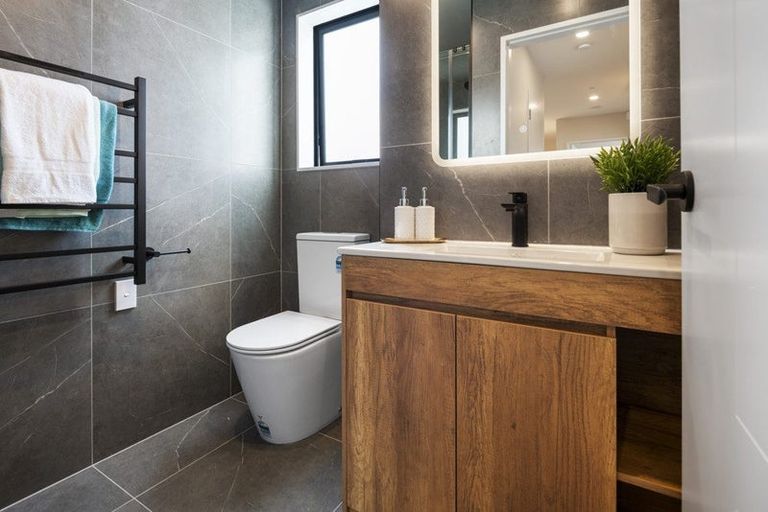 Photo of property in 6 Greenbrier Street, Westgate, 0814