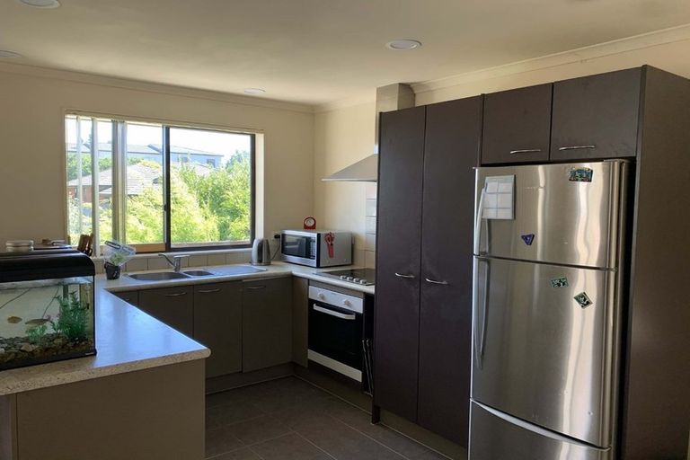 Photo of property in 10 Nimstedt Avenue, Oteha, Auckland, 0632