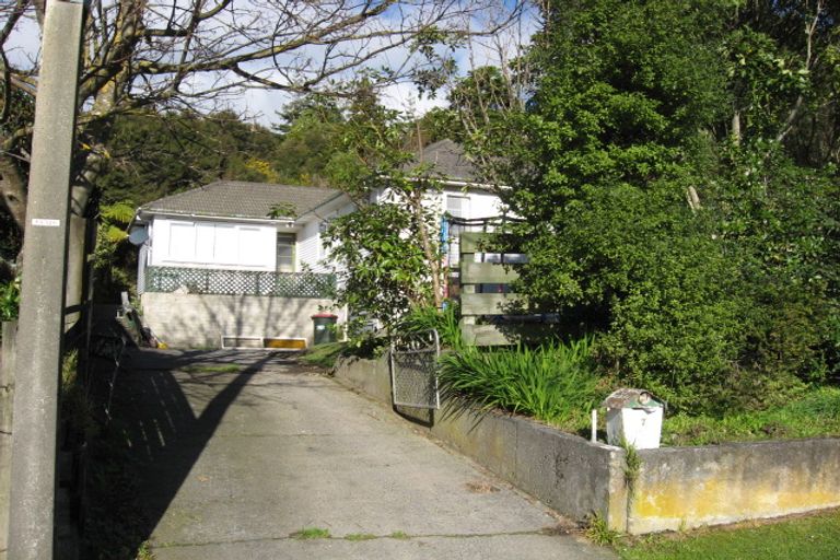 Photo of property in 7 Holland Street, Wainuiomata, Lower Hutt, 5014