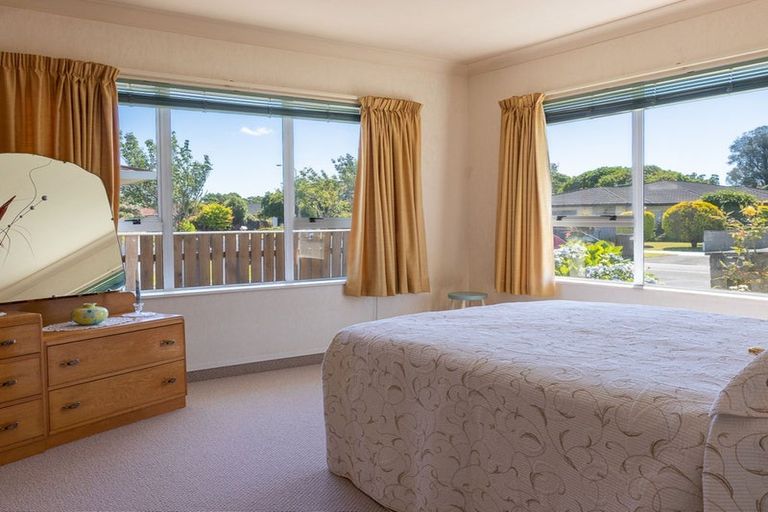 Photo of property in 86 Belvedere Avenue, Waikanae, 5036