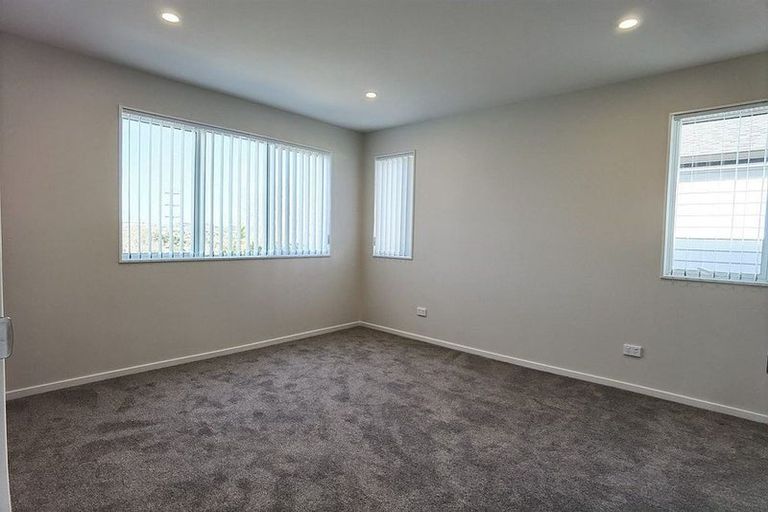 Photo of property in 6b Harvard Place, Albany, Auckland, 0632