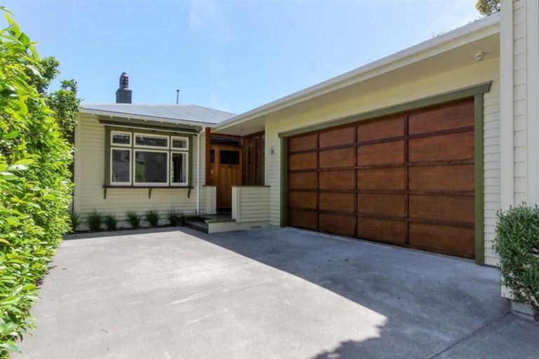 Photo of property in 117 Pendarves Street, New Plymouth, 4312