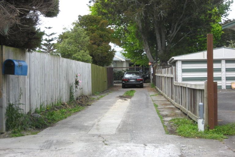 Photo of property in 16 Jupiter Street, Rosehill, Papakura, 2113