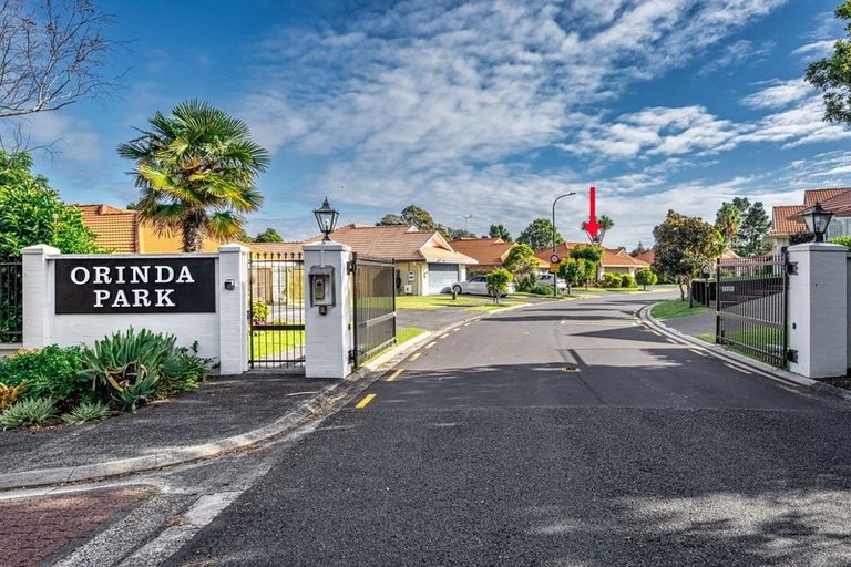 Photo of property in 26 Gillett Place, Botany Downs, Auckland, 2014