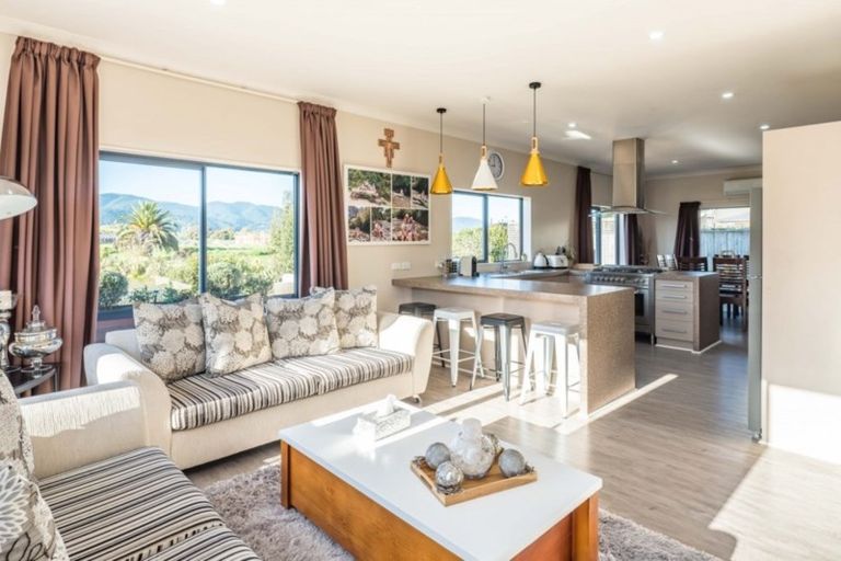 Photo of property in 11 Trusham Court, Paraparaumu, 5032