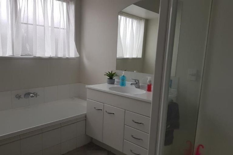 Photo of property in 432a Harewood Road, Harewood, Christchurch, 8051