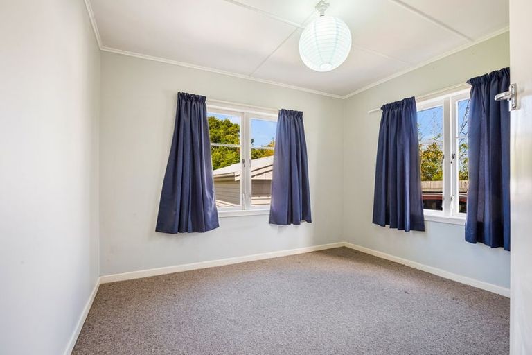 Photo of property in 255 Te Atatu Road, Te Atatu South, Auckland, 0610