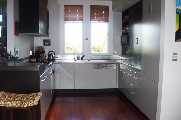 Photo of property in 32 Forbes Street, Onehunga, Auckland, 1061