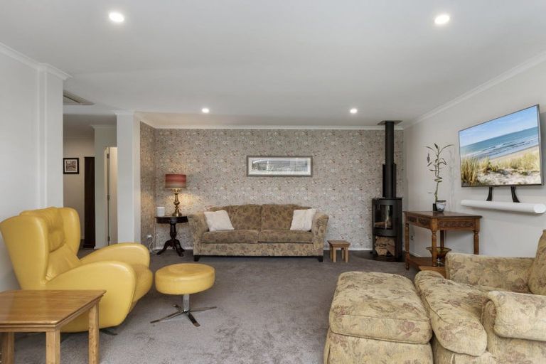 Photo of property in 94 Doncaster Drive, Papamoa Beach, Papamoa, 3118