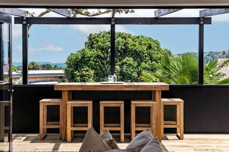 Photo of property in 10c Long Street, Raglan, 3225
