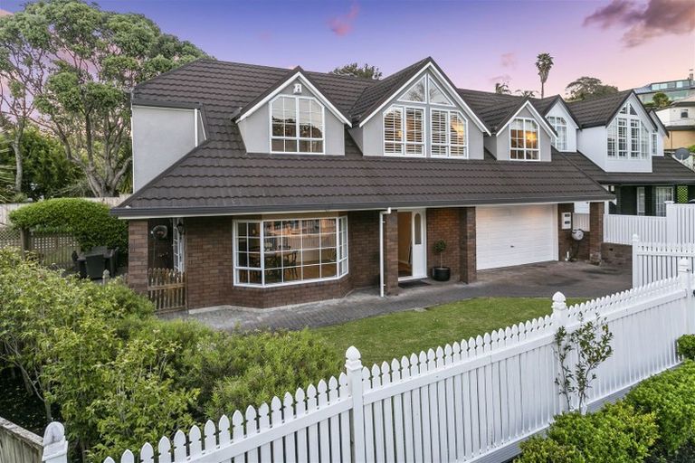Photo of property in 1/48 Seaton Road, Murrays Bay, Auckland, 0630