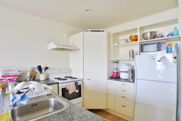 Photo of property in 6/372 Rosedale Road, Rosedale, Auckland, 0632