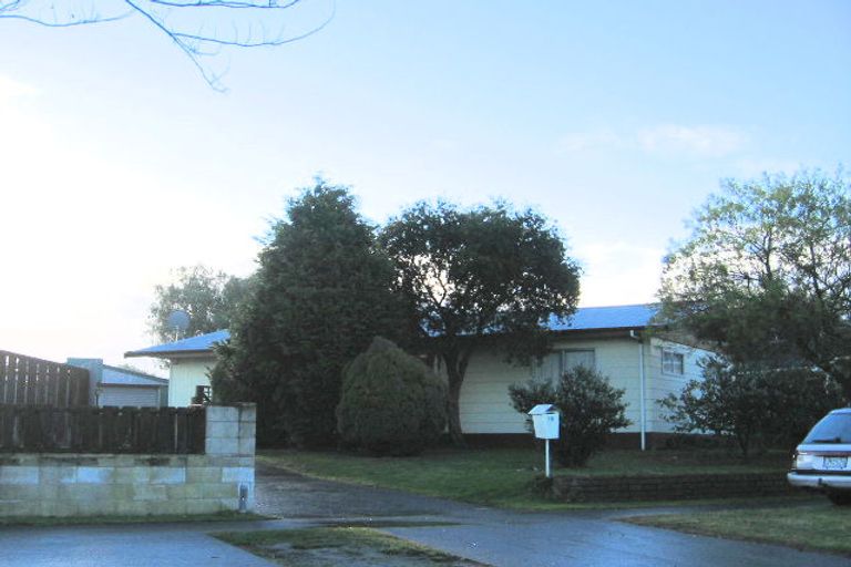 Photo of property in 16 Cortes Crescent, Flaxmere, Hastings, 4120