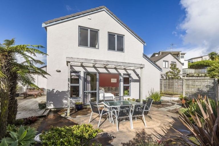 Photo of property in 8/64 Schnapper Rock Road, Schnapper Rock, Auckland, 0632