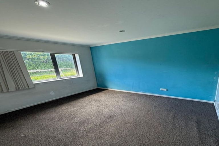 Photo of property in 53 Pomaria Road, Henderson, Auckland, 0610