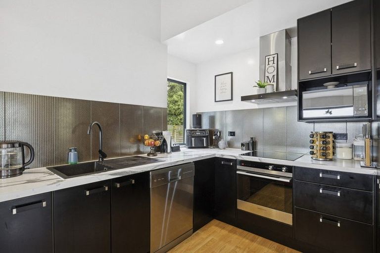 Photo of property in 213 Somerville Street, Shiel Hill, Dunedin, 9013