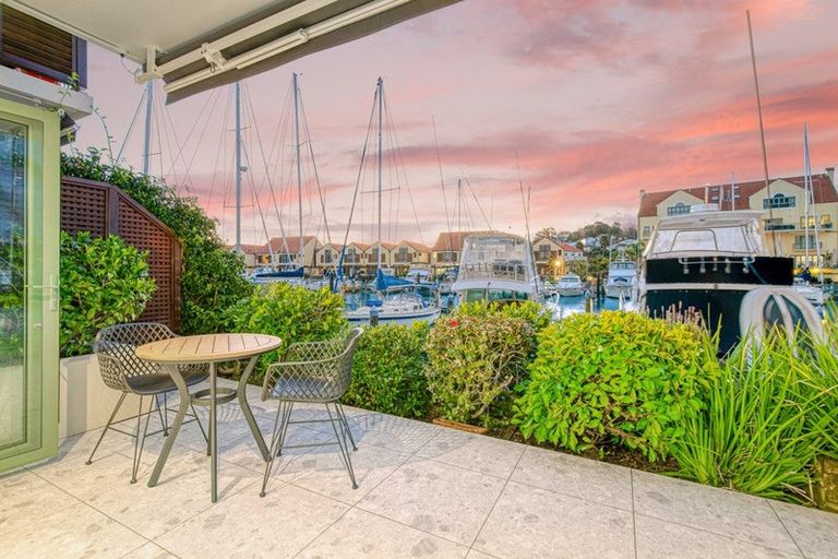Photo of property in 118 Harbour Village Drive, Gulf Harbour, Whangaparaoa, 0930