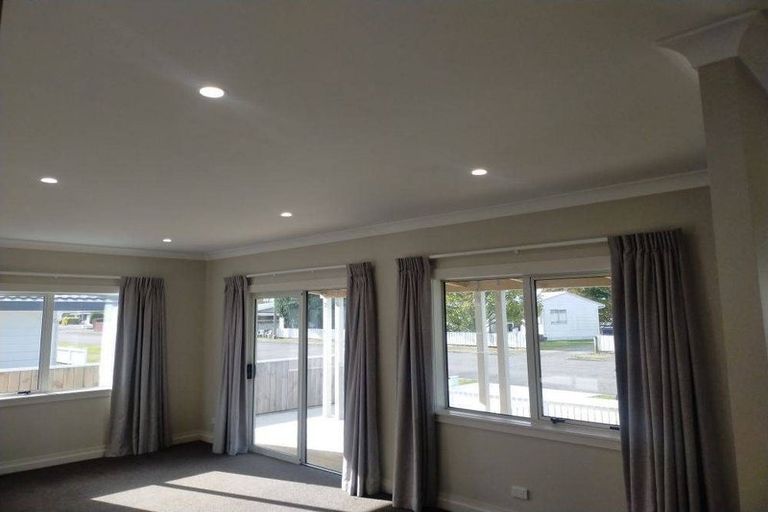 Photo of property in 8 Augustus Street, Carterton, 5713