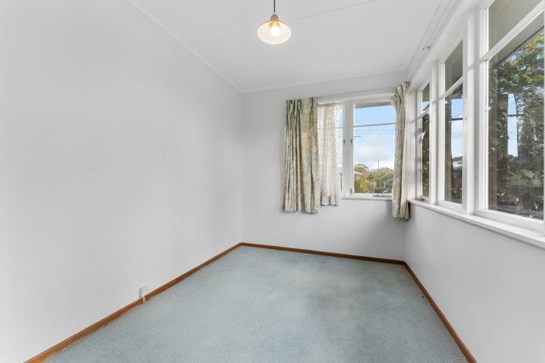 Photo of property in 2 Stoke Place, Awapuni, Palmerston North, 4412