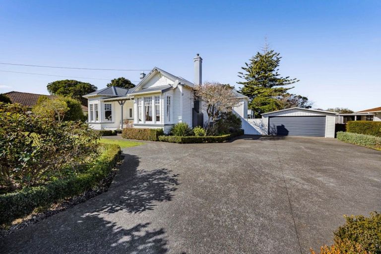 Photo of property in 33 Dives Avenue, Hawera, 4610