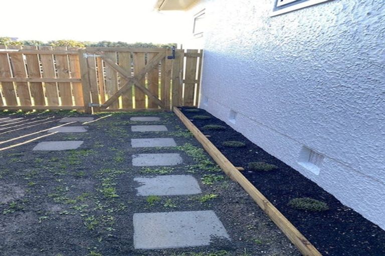 Photo of property in 8 Barrett Place, Carterton, 5713