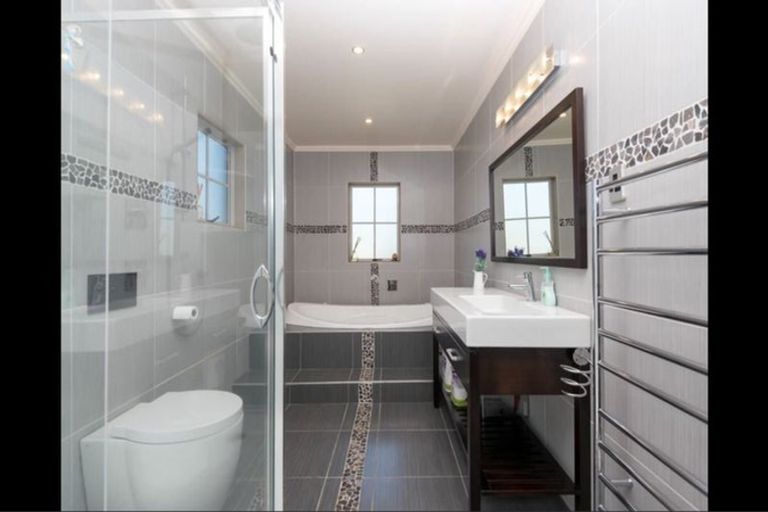 Photo of property in 6 Dione Place, Flat Bush, Auckland, 2016