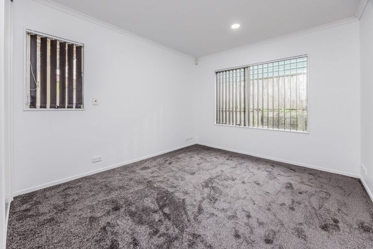 Photo of property in 9 Ashmere Lane, Weymouth, Auckland, 2103