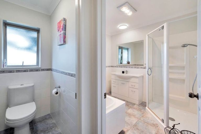 Photo of property in 150 Kennedy Road, Dairy Flat, Albany, 0792