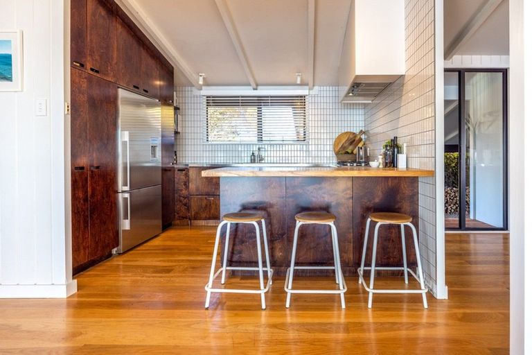 Photo of property in 10 Newton Road, Oneroa, Waiheke Island, 1081