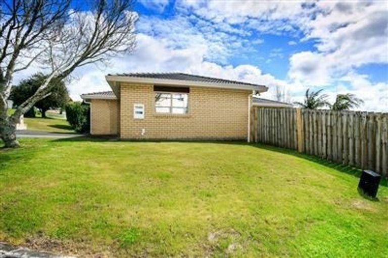 Photo of property in 4 Owl Court, Unsworth Heights, Auckland, 0632