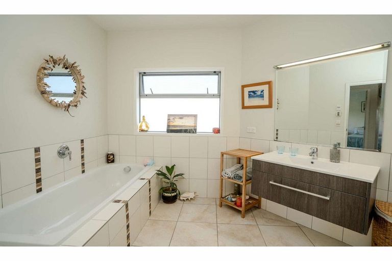 Photo of property in 43 Edmonds Road, Kerikeri, 0293