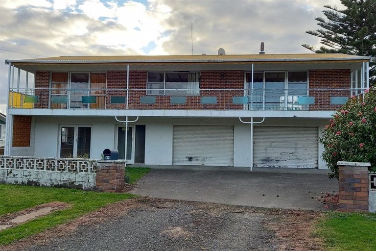 Photo of property in 16 Cook Drive, Whitianga, 3510
