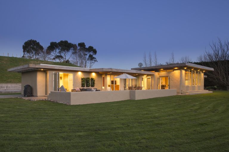 Photo of property in 115 Turitea Road, Fitzherbert, Palmerston North, 4472