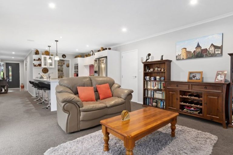 Photo of property in 12 Lynley Park Drive, Omokoroa, 3114