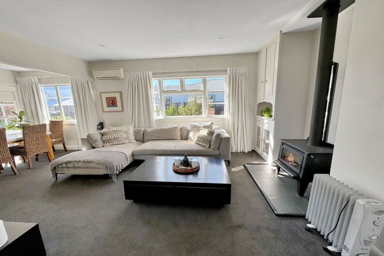 Photo of property in 1/155 Weston Road, St Albans, Christchurch, 8052