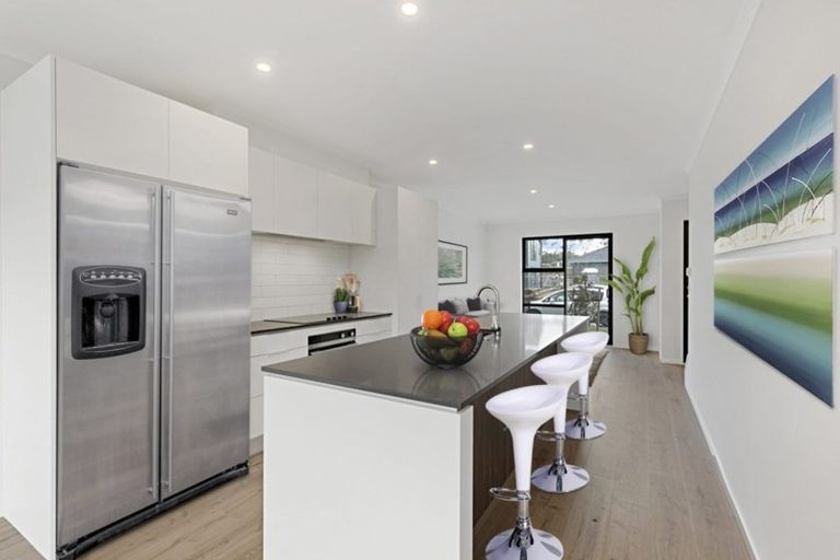 Photo of property in 20 Vincent Mcgrath Crescent, Swanson, Auckland, 0614