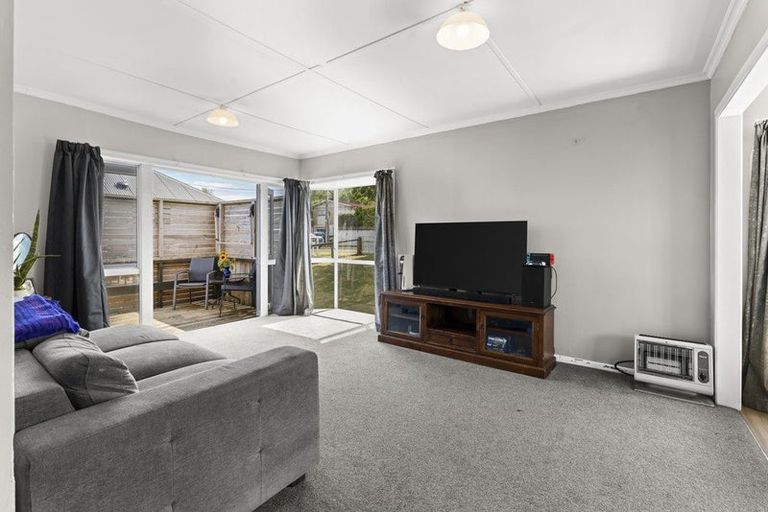 Photo of property in 43 Woodleigh Street, Frankleigh Park, New Plymouth, 4310