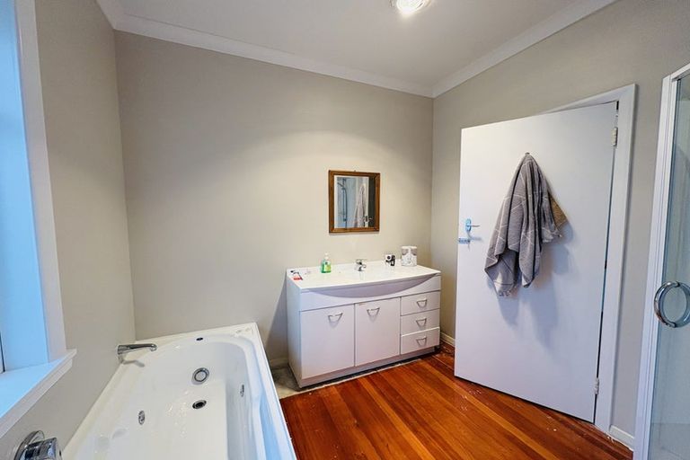 Photo of property in 430 Ruahine Street, Terrace End, Palmerston North, 4410