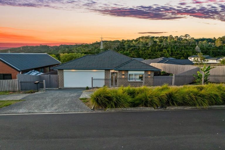 Photo of property in 9 Jeroboam Loop, Kumeu, 0810