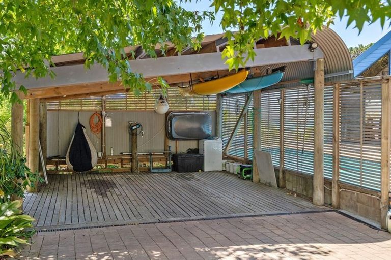 Photo of property in 15 Park Rise, Campbells Bay, Auckland, 0630