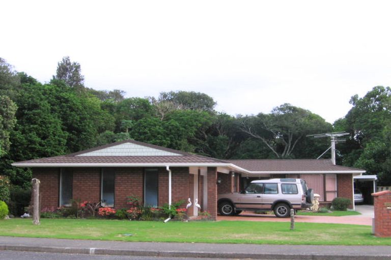 Photo of property in 75 Rimu Street, Waikanae, 5036