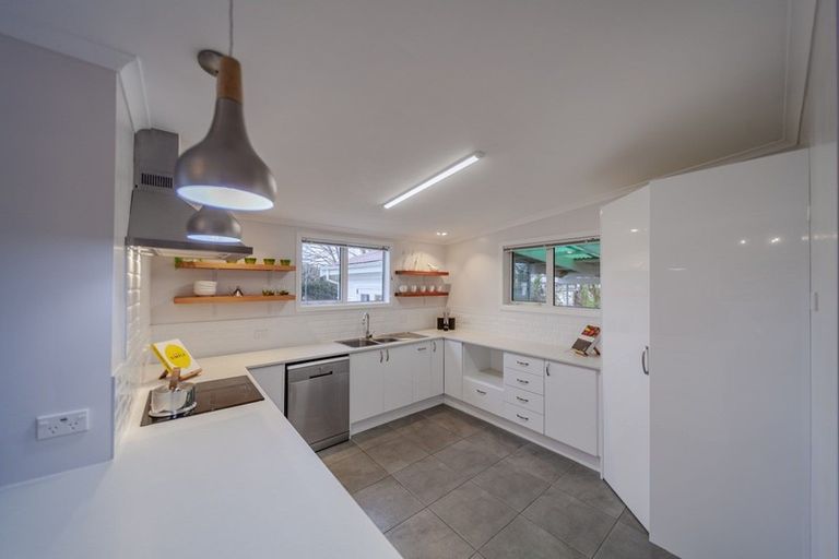 Photo of property in 40 Middle Road, Havelock North, 4130