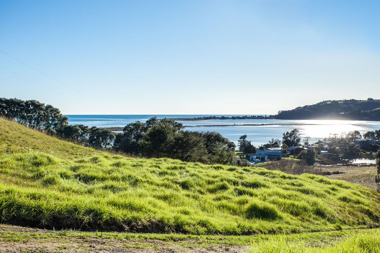 Photo of property in 107 Ohiwa Loop Road, Waiotahe, Opotiki, 3198