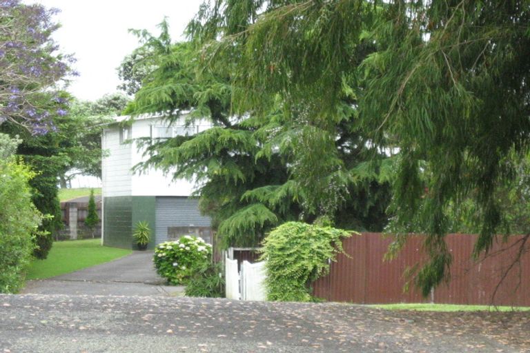 Photo of property in 29 Lindis Place, Mangere Bridge, Auckland, 2022