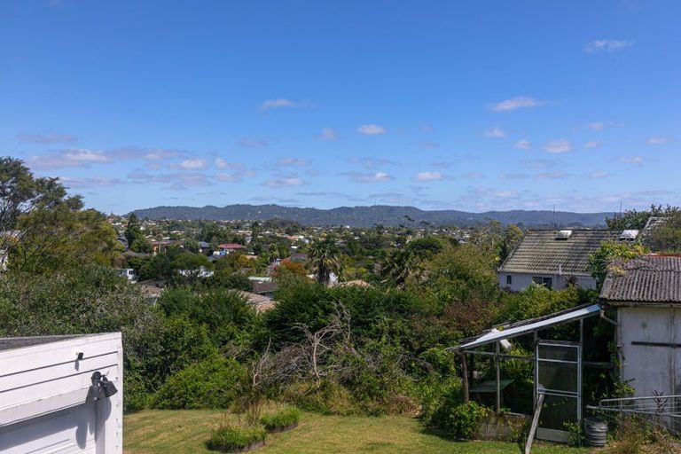 Photo of property in 1/84 West Coast Road, Glen Eden, Auckland, 0602