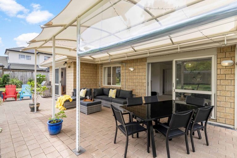 Photo of property in 94 Longford Park Drive, Takanini, 2112