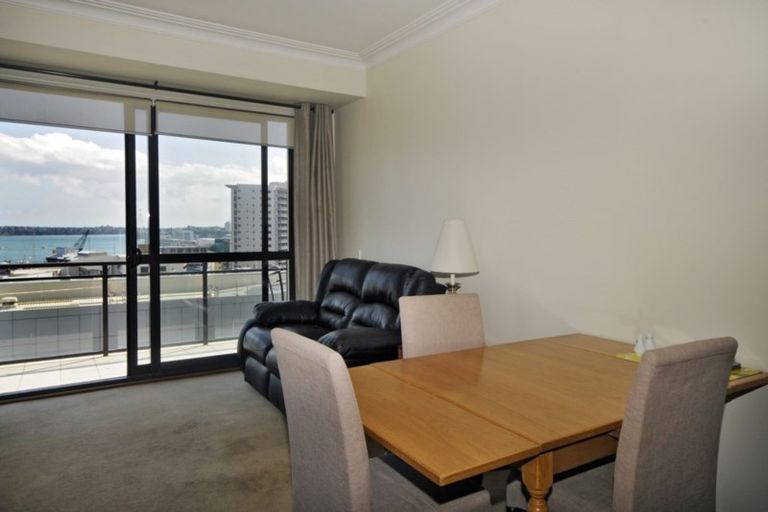 Photo of property in Heritage Tower Apartments, 703/22 Nelson Street, Auckland Central, Auckland, 1010