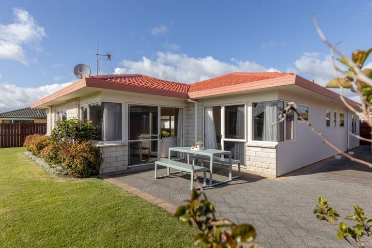 Photo of property in 22 Azalea Dell, Mount Maunganui, 3116
