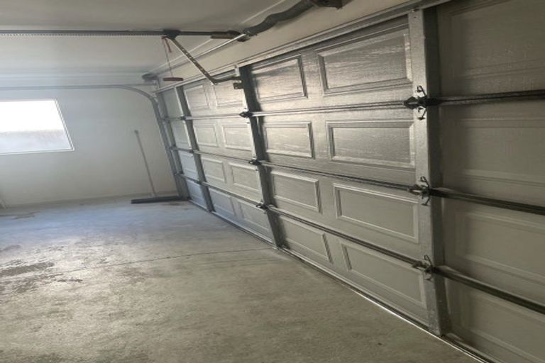 Photo of property in 3 Maidstone Place, Oteha, Auckland, 0632